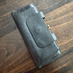 Hobo International Lauren Wallet Black Leather Clutch Kisslock Bifold